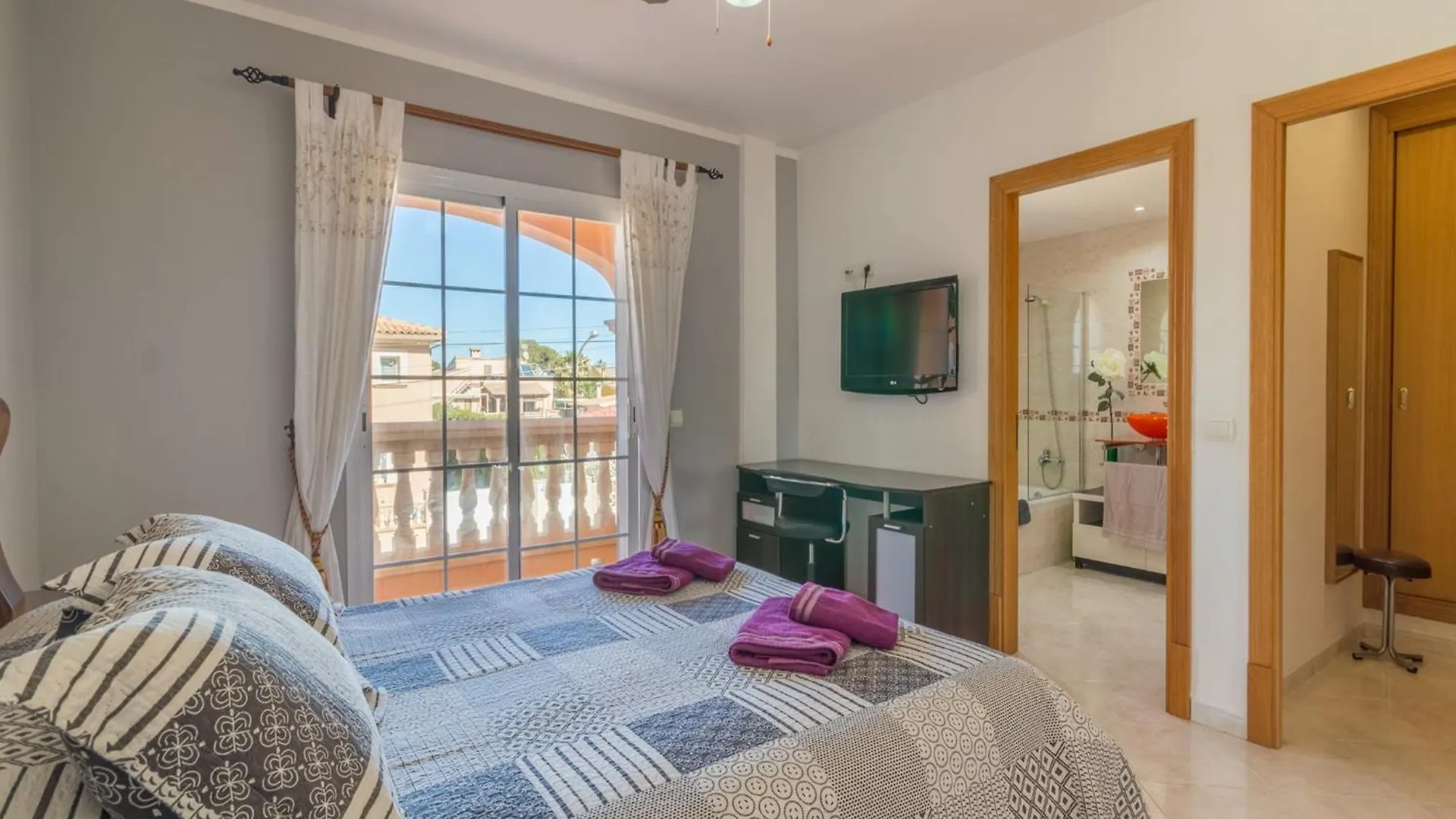 Holiday Home, 400M From The Sea Llucmajor