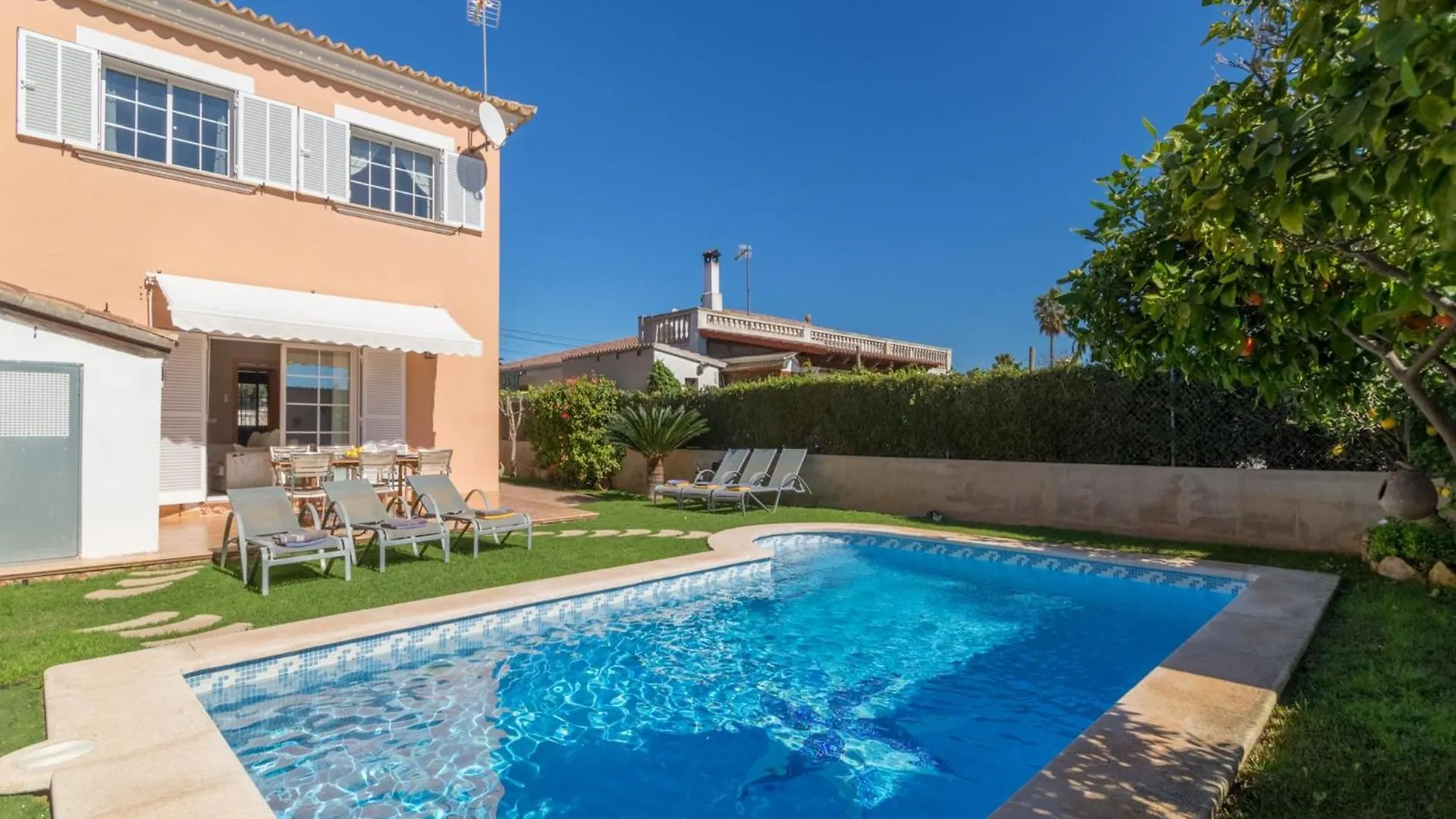 Holiday Home, 400M From The Sea Llucmajor